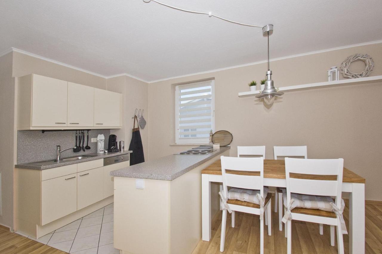 Ferienwohnung Mit Balkon, Gratis Nutzung Vom Ahoi Erlebnisbad Und Sauna In Sellin - Haus Strandeck Fewo 20 Герен Екстер'єр фото
